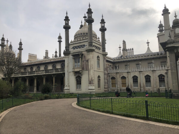 https://alexgerrick.com.au/wp-content/uploads/2022/12/Royal-Pavilion-and-Brighton-Pier-1999-1-600x450.jpg